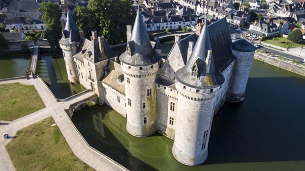 Château-de-Sully-sur-Loire-entrée